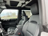 New 2025 Ford Bronco Badlands image 4