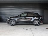 Certified 2025 Porsche Macan image 2