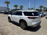 New 2025 Nissan Pathfinder Platinum image 4