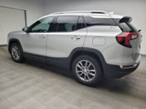 Used 2022 GMC Terrain SLT image 3