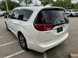 Certified 2017 Chrysler Pacifica Platinum image 6