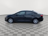 Used 2022 Toyota Corolla LE image 6