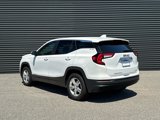 Used 2024 GMC Terrain SLE image 3