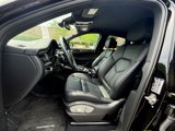 Certified 2024 Porsche Macan image 5