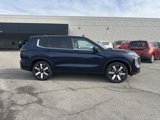 New 2025 Mitsubishi Outlander SE image 2