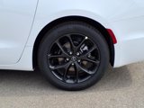 New 2025 Chrysler Pacifica Limited image 3
