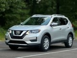 Used 2017 Nissan Rogue SV image 4