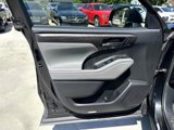 Used 2021 Toyota Highlander Platinum image 6