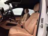 Certified 2025 Porsche Macan image 5