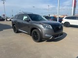 New 2025 Nissan Pathfinder Platinum image 3