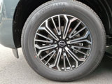 New 2025 Nissan Armada Platinum image 4