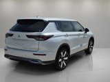 New 2025 Mitsubishi Outlander SE image 6