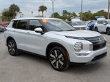 New 2025 Mitsubishi Outlander SE image 2