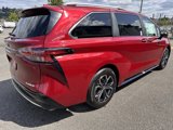 New 2025 Toyota Sienna Platinum image 5