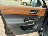 New 2025 Nissan Pathfinder Platinum image 4