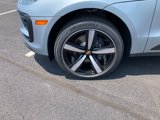 Used 2024 Porsche Macan image 3