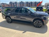 Used 2022 Chevrolet Suburban RST w/ Luxury Package image 4