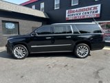Used 2019 Cadillac Escalade ESV Premium Luxury image 2