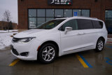 Used 2020 Chrysler Pacifica Limited image 2