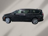 New 2026 Chrysler Pacifica Select image 3