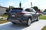 Used 2024 Toyota Highlander Platinum image 5