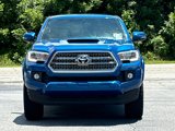 Used 2017 Toyota Tacoma TRD Sport image 2