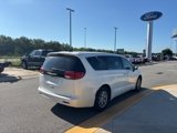 Used 2022 Chrysler Voyager LX image 5