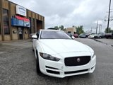 Used 2017 Jaguar XE image 3