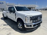 New 2025 Ford F350 4x4 Crew Cab DRW Super Duty image 2
