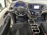 Used 2022 Chrysler Voyager LX image 4