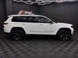 Used 2023 Jeep Grand Cherokee L Laredo image 4