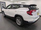 Used 2022 GMC Terrain SLT w/ Infotainment Package II image 6