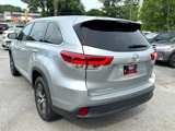 Used 2019 Toyota Highlander LE image 5