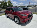 Certified 2023 Toyota Highlander Limited image 2