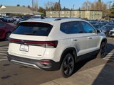 New 2025 Volkswagen Taos SE image 5