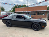 Used 2017 Dodge Challenger SXT image 4