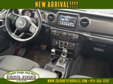 Used 2022 Jeep Gladiator Sport image 6