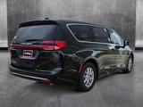 New 2025 Chrysler Pacifica Select image 2