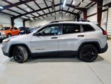 Used 2016 Jeep Cherokee Sport w/ Cold Weather Group image 3