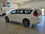 Used 2018 Chrysler Pacifica Limited w/ Tire & Wheel Group image 6