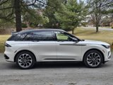 New 2025 Lincoln Nautilus Reserve image 2