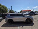 Used 2022 Mitsubishi Outlander SE image 3