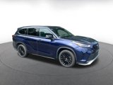Used 2024 Toyota Highlander XSE image 2