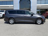 Used 2022 Chrysler Voyager LX image 4
