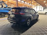 Used 2021 Toyota Highlander XLE image 5
