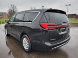 New 2025 Chrysler Pacifica Select image 3
