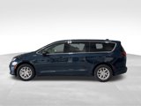 New 2025 Chrysler Pacifica Select image 3