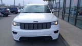 Used 2021 Jeep Grand Cherokee Laredo image 3