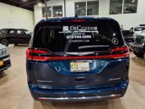 Used 2023 Chrysler Pacifica Limited w/ Uconnect Theater Family Group image 5