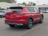 New 2025 Mitsubishi Outlander SE image 3